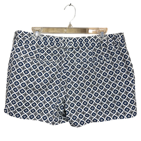 Sz 12 Medallion White Blue Print Gap Khaki Shorts - Picture 4 of 8